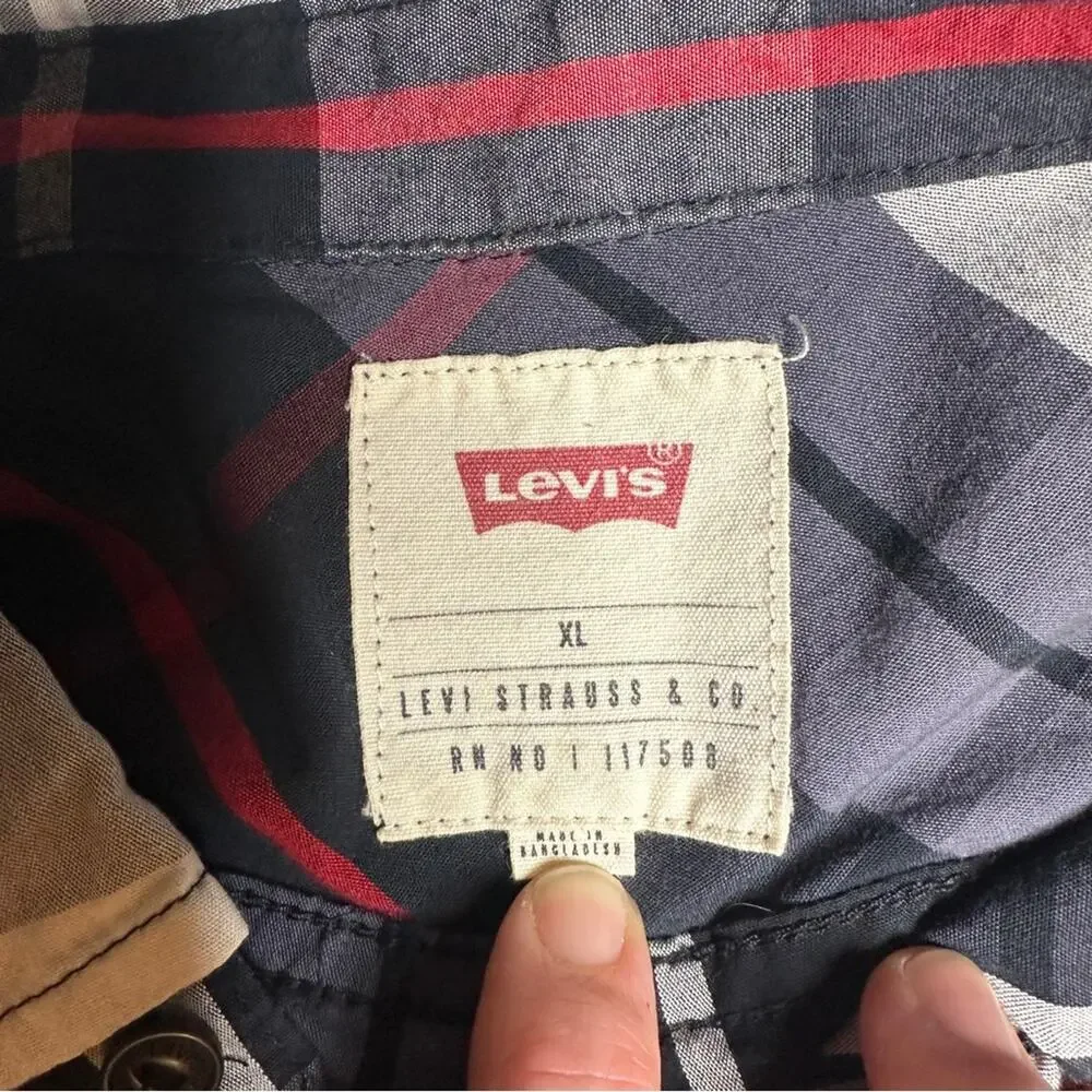 Levi’s Men’s XL Plaid Button Down Shirt Long Sleeve Cotton Blend